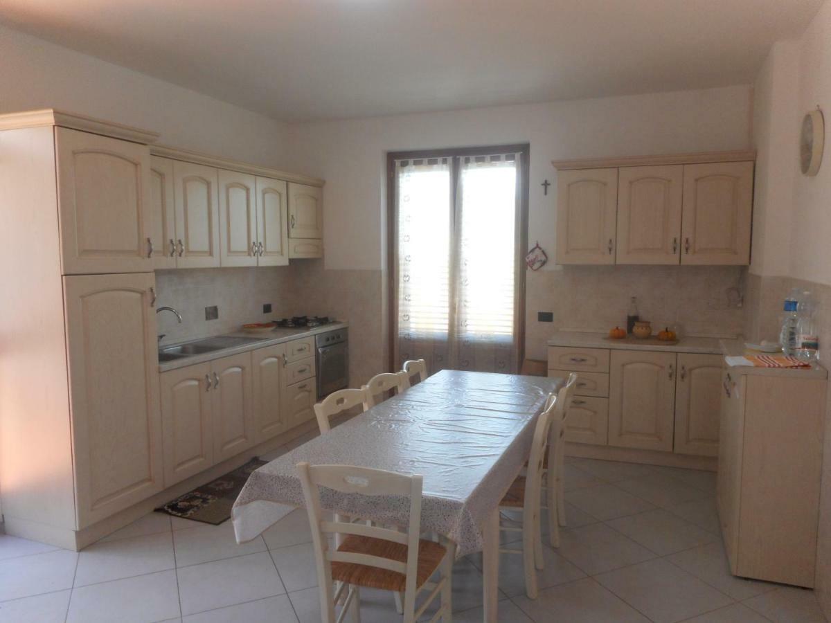 Poggio Fiorito Apartment คาสติญโญน ฟิโอเรนทิโน ภายนอก รูปภาพ