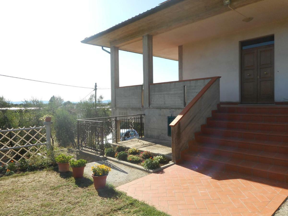 Poggio Fiorito Apartment คาสติญโญน ฟิโอเรนทิโน ภายนอก รูปภาพ