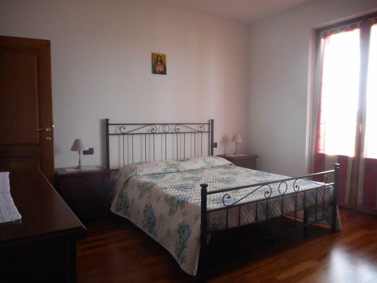 Poggio Fiorito Apartment คาสติญโญน ฟิโอเรนทิโน ภายนอก รูปภาพ