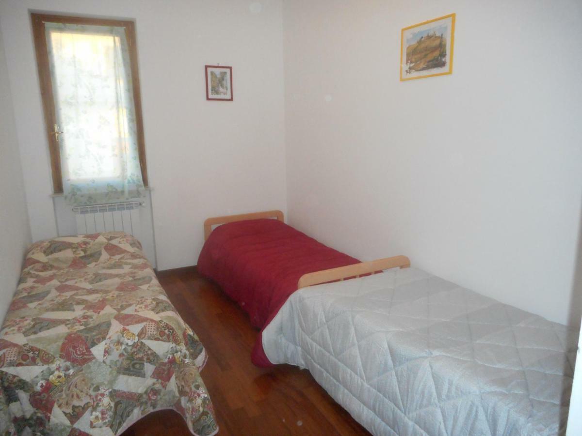 Poggio Fiorito Apartment คาสติญโญน ฟิโอเรนทิโน ภายนอก รูปภาพ