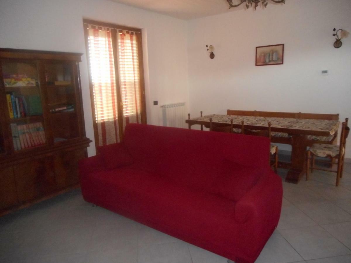 Poggio Fiorito Apartment คาสติญโญน ฟิโอเรนทิโน ภายนอก รูปภาพ