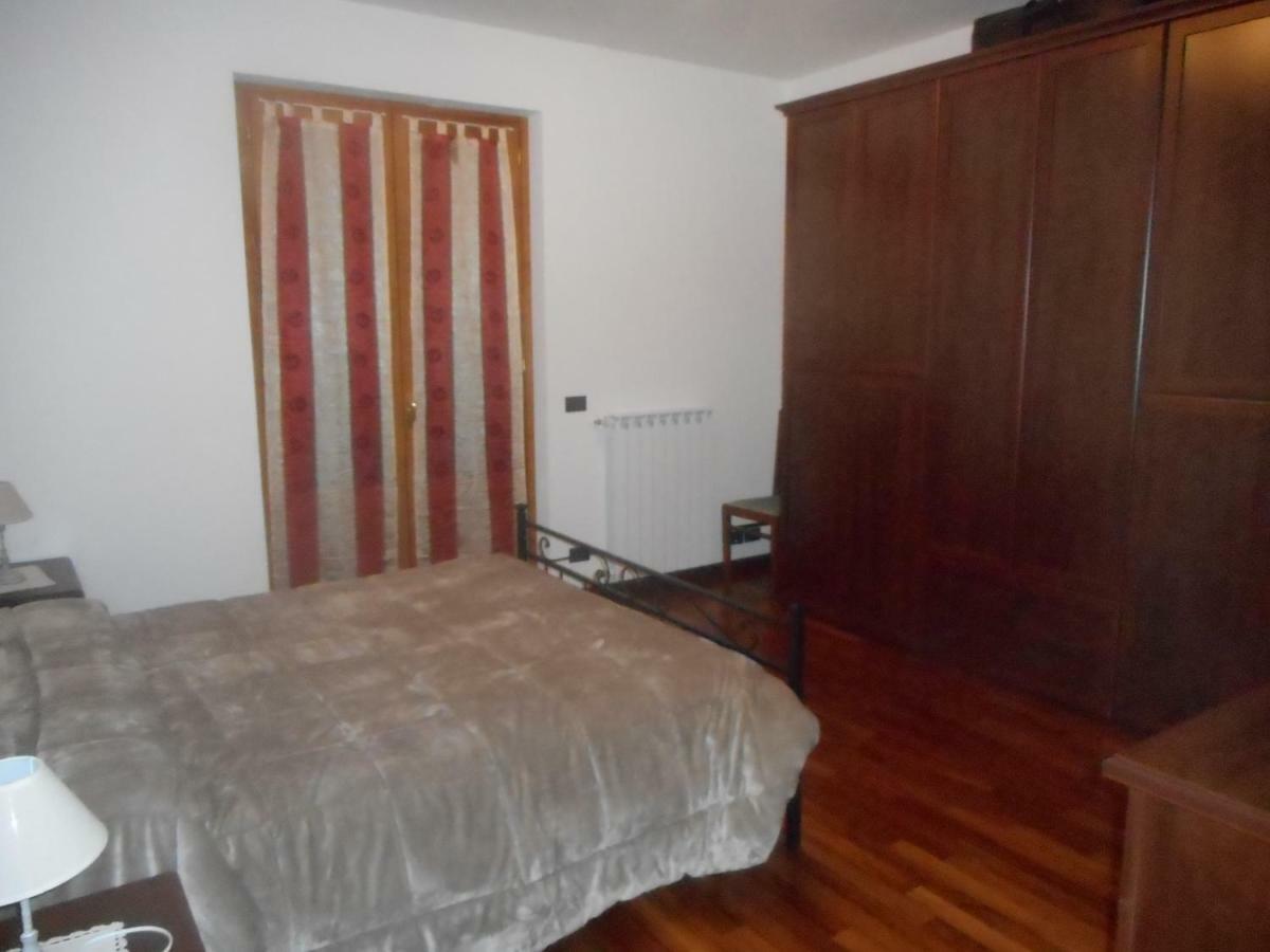 Poggio Fiorito Apartment คาสติญโญน ฟิโอเรนทิโน ภายนอก รูปภาพ